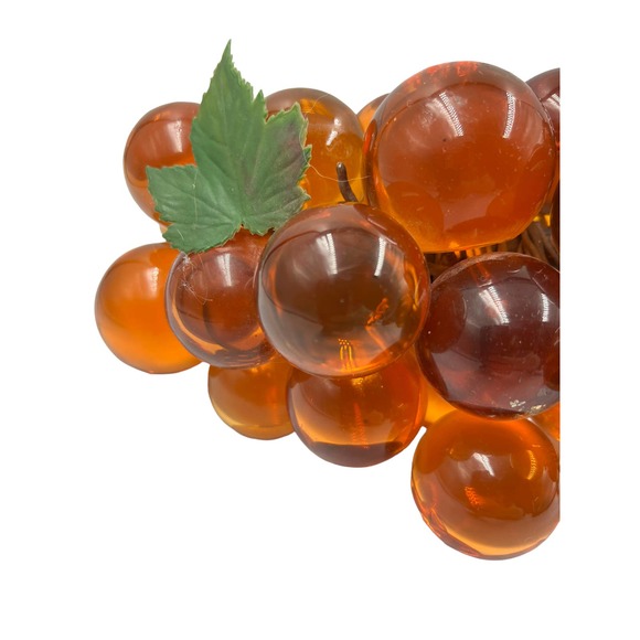 Vintage dark amber lucite grapes - Picture 5 of 8